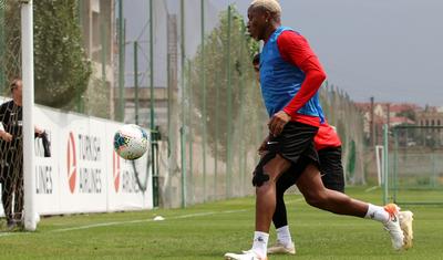 "Neftçi"də Bordini söhbətə çəkən kimdi? - FOTOLAR