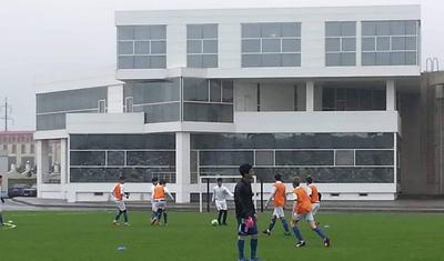 Sən də futbolçu ola bilərsən!