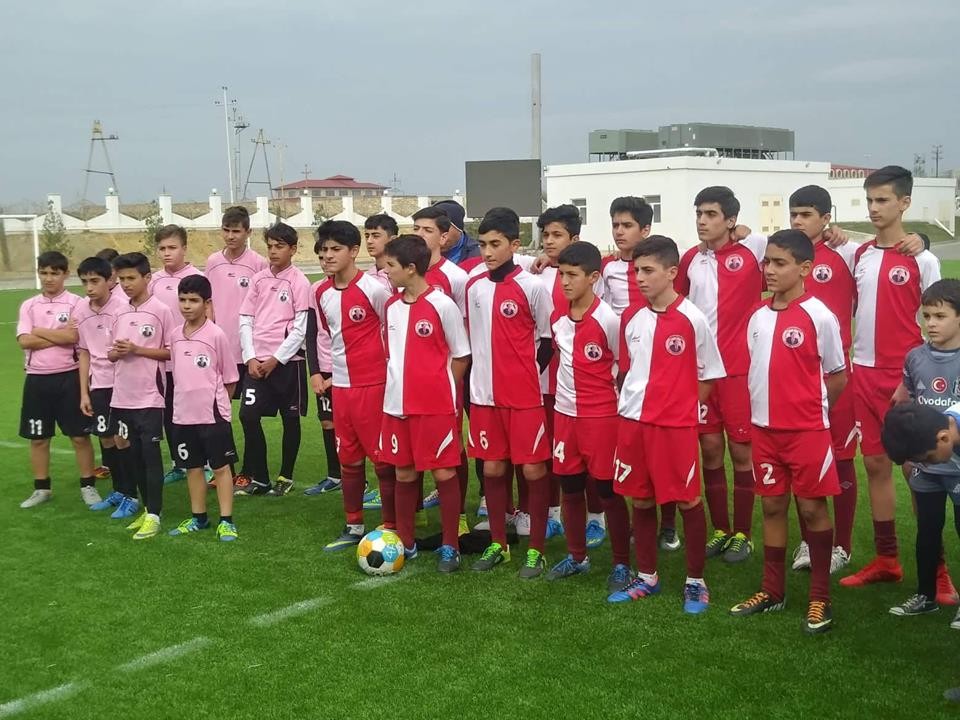 Həyat çox qəribədi, başqasına yox, özünə güvən!