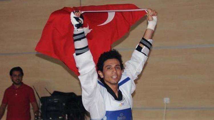 Türkiyənin azərbaycanlı çempionu karyerasını başa vurdu