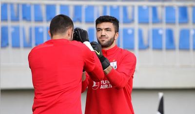 “Neftçi”ni nə razı salacaq, nə yox? - FOTOREPORTAJ