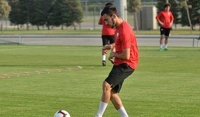 Bu futbolçu yenidən "Qəbələ"yə döndü: FOTOREPORTAJ