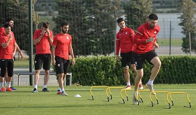 Bu futbolçu yenidən "Qəbələ"yə döndü: FOTOREPORTAJ