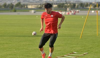 Bu futbolçu yenidən "Qəbələ"yə döndü: FOTOREPORTAJ