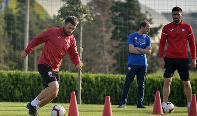 Bu futbolçu yenidən "Qəbələ"yə döndü: FOTOREPORTAJ