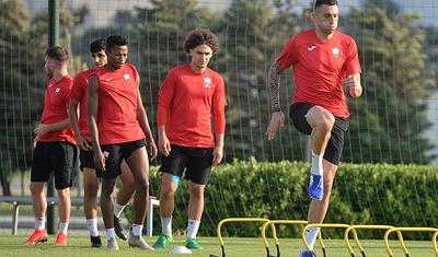 Bu futbolçu yenidən "Qəbələ"yə döndü: FOTOREPORTAJ