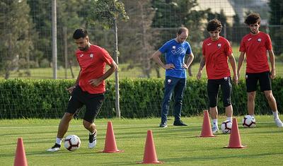 Bu futbolçu yenidən "Qəbələ"yə döndü: FOTOREPORTAJ