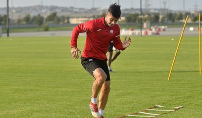 Bu futbolçu yenidən "Qəbələ"yə döndü: FOTOREPORTAJ