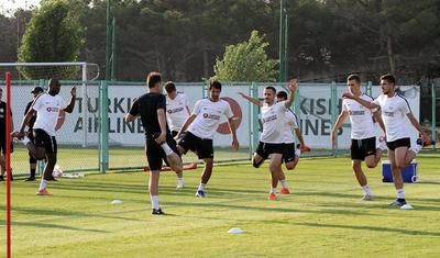 "Neftçi"nin baş məşqçisi – Mənə diqqət edin - FOTOLAR