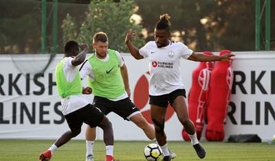 "Neftçi"nin baş məşqçisi – Mənə diqqət edin - FOTOLAR