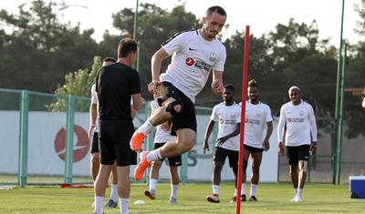 "Neftçi"nin baş məşqçisi – Mənə diqqət edin - FOTOLAR