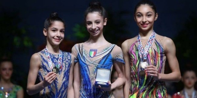 Azərbaycan gimnastı Fransada iki medal qazandı