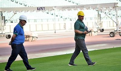 UEFA BOS-un ot örtüyünü baş katiblə birgə yoxladı - FOTO-LENT