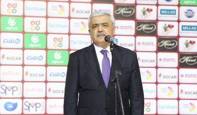 Rövnəq Abdullayev “Böyük dəbilqə”də nə etdi?  - FOTOLAR