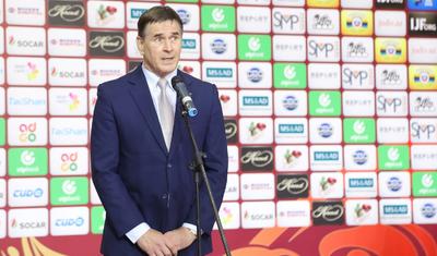 Rövnəq Abdullayev “Böyük dəbilqə”də nə etdi?  - FOTOLAR