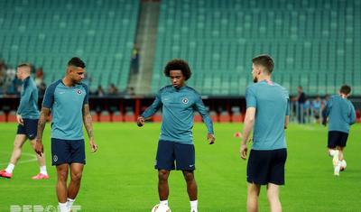 İngiltərə klubunun futbolçuları Bakıda bir-birini "qırdı" - FOTOLAR