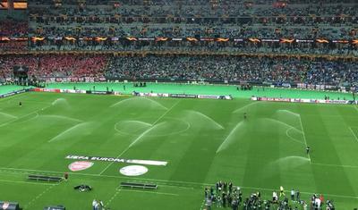 Prezident ailəsi ilə stadionda finalı izləyir - FOTOREPORTAJ