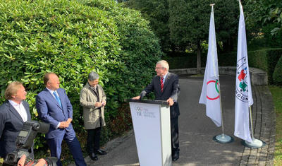 Rövnəq Abdullayev cüdo abidəsinin açılışında -