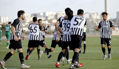 "Neftçi"nin futbolçusu "əsgər salamı" verdi