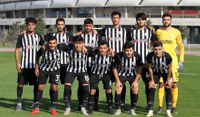 "Neftçi"nin futbolçusu "əsgər salamı" verdi
