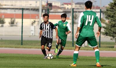 "Neftçi"nin futbolçusu "əsgər salamı" verdi