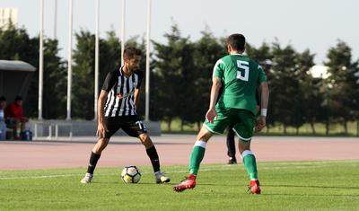"Neftçi"nin futbolçusu "əsgər salamı" verdi