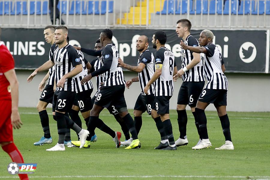 "Neftçi" "Qarabağ"ı qabaqladı