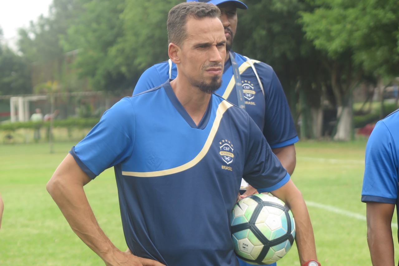 "Məşqçi gördüyü yuxuya görə hücumçunu ehtiyatda saxlamışdı" - FABİO LUİS RAMİM