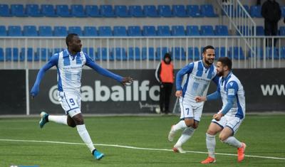 "Sabah" 3 xalı 3 qolla cibinə qoydu -