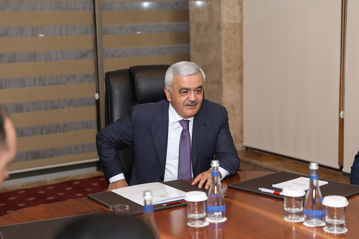 Rövnəq Abdullayev: “Azərbaycan yığması AÇ-nin final mərhələsində iştirak edəcək”