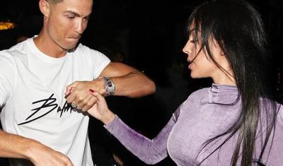Ronaldo sevgilisi ilə öpüşdüyü şəklini paylaşıb... -