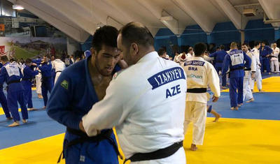 Millimizin &uuml;zvləri tanınmış idman&ccedil;ılarla bir arada -