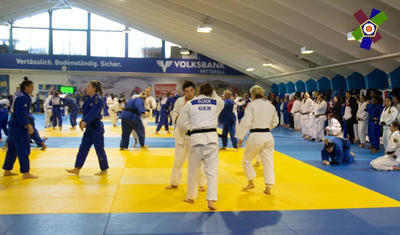 Millimizin &uuml;zvləri tanınmış idman&ccedil;ılarla bir arada -