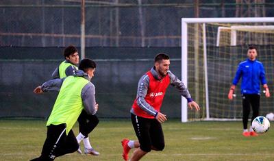 Milan “Sumqayıt”a 15 dəqiqə baxıb getdi -