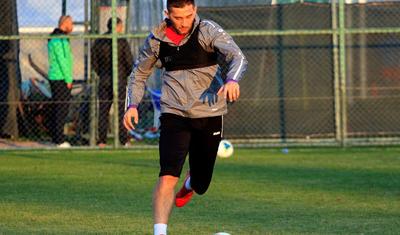 Milan “Sumqayıt”a 15 dəqiqə baxıb getdi -