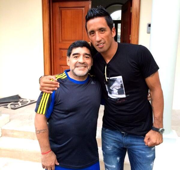 Barrios Maradonanın klubunda