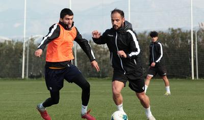 "Sabah"ın baş məşqçisi futbolçulara qoşulub… -