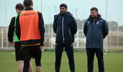 "Sabah"ın baş məşqçisi futbolçulara qoşulub… -