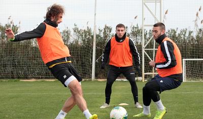 "Sabah"ın baş məşqçisi futbolçulara qoşulub… -