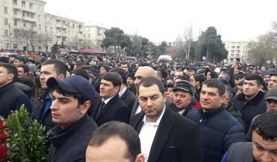 "Güloğlan Cabbarovun kifayət qədər hörməti var" -