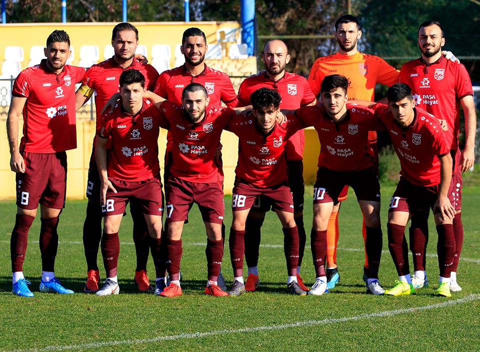 "Maraqlıdır, bizə heç futbolçu təklif edən də yoxdur"