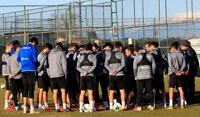 Azərbaycanlı baş məşqçi futbolçularından geri qalmadı -
