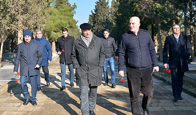 Britaniya Kraliçasının mükafatlandırdığı, Ştuxlikinsə vecə almadığı Tofiq Bəhramov...