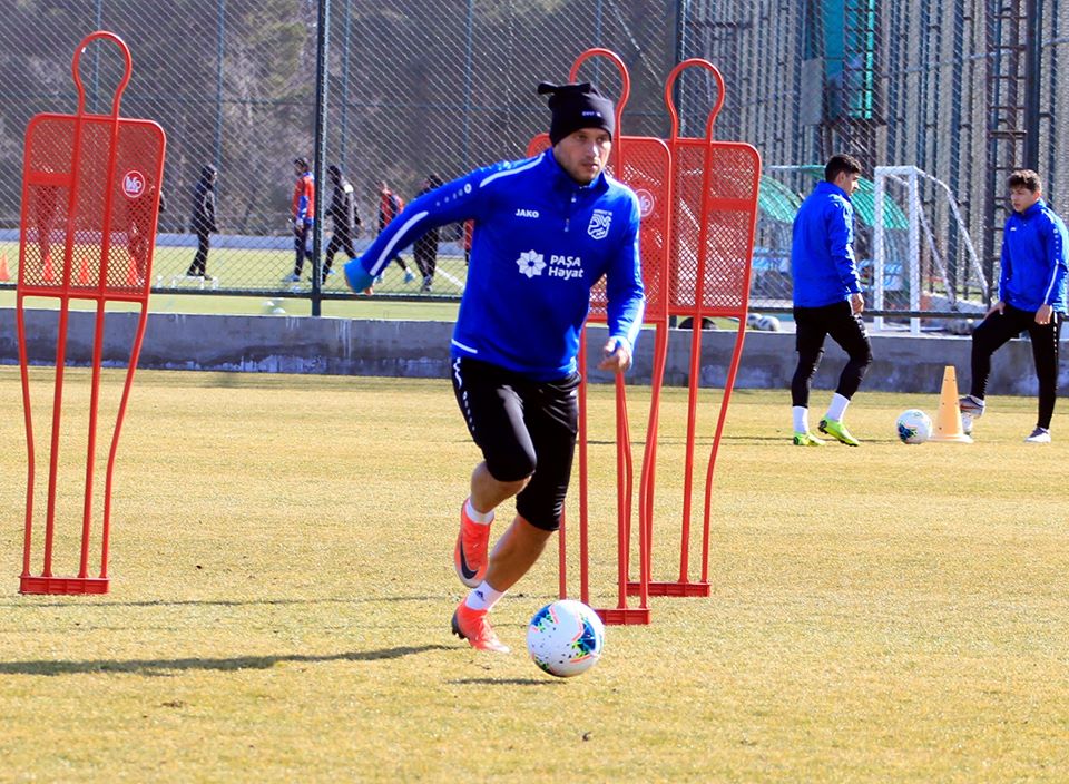 “Sumqayıt”də 2 futbolçu məşqə çıxmadı - FOTOLAR