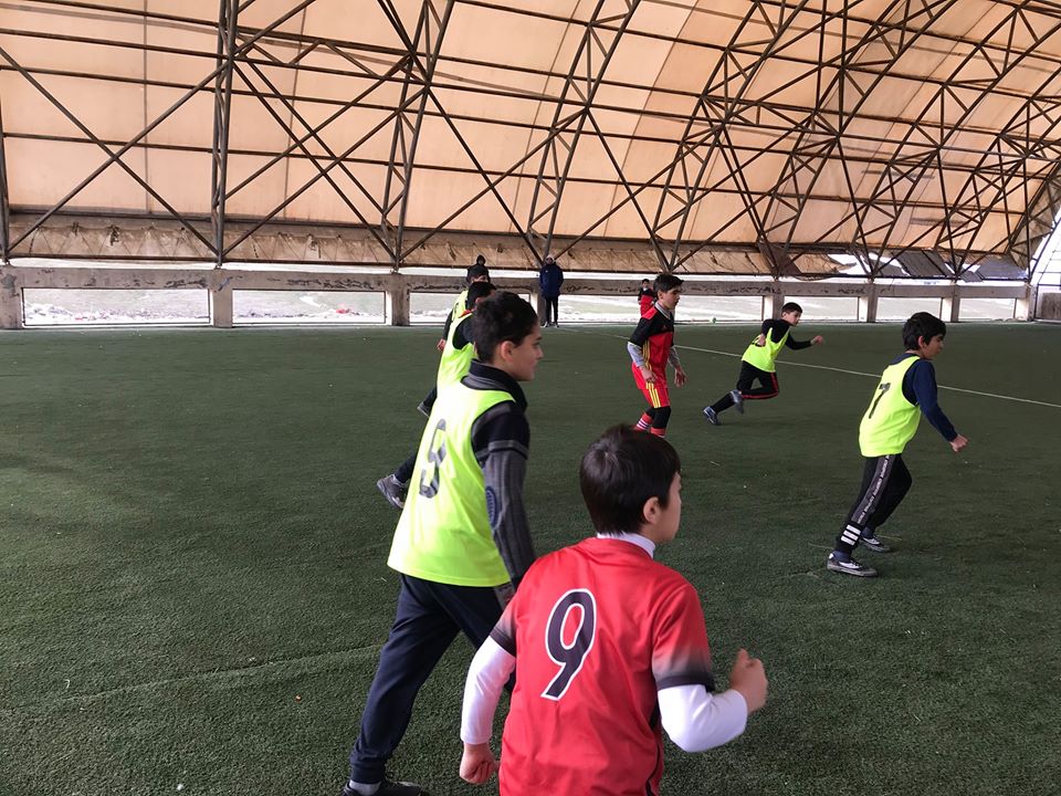 "Qarabağ" Müşfiqabadda 100-dan çox uşağa baxdı - FOTO