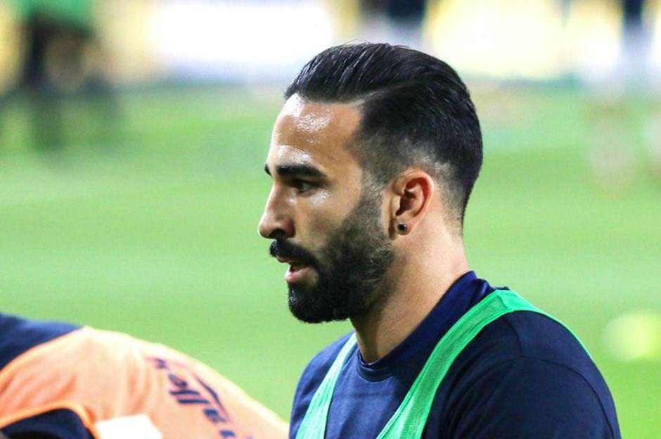 Adil Rusiya klubu ilə müqavilə imzaladı