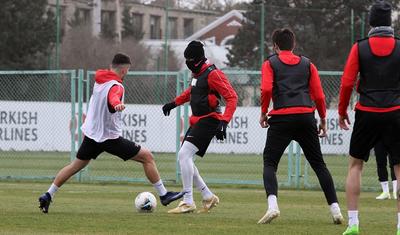 "Neftçi"nin futbolçuları bununla nə demək istəyir? -