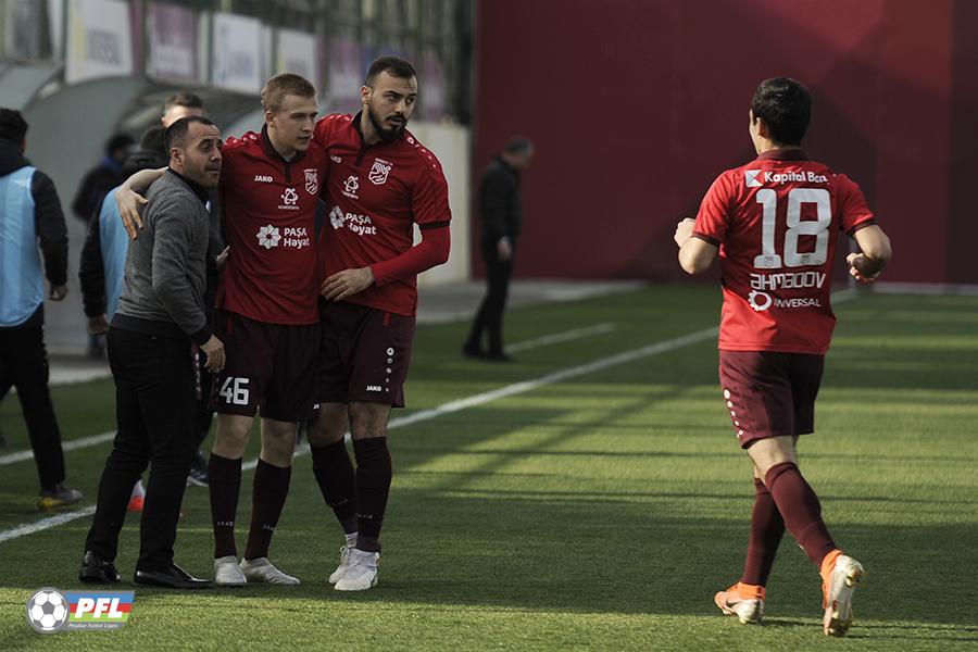"Sumqayıt"ın futbolçuları onu sevir - FOTOREPORTAJ