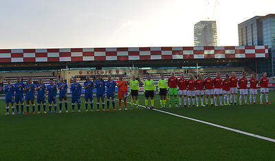 Kişilərimiz futbol oynaya bilir ki, qızlar da oynasın? -