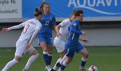 Kişilərimiz futbol oynaya bilir ki, qızlar da oynasın? -